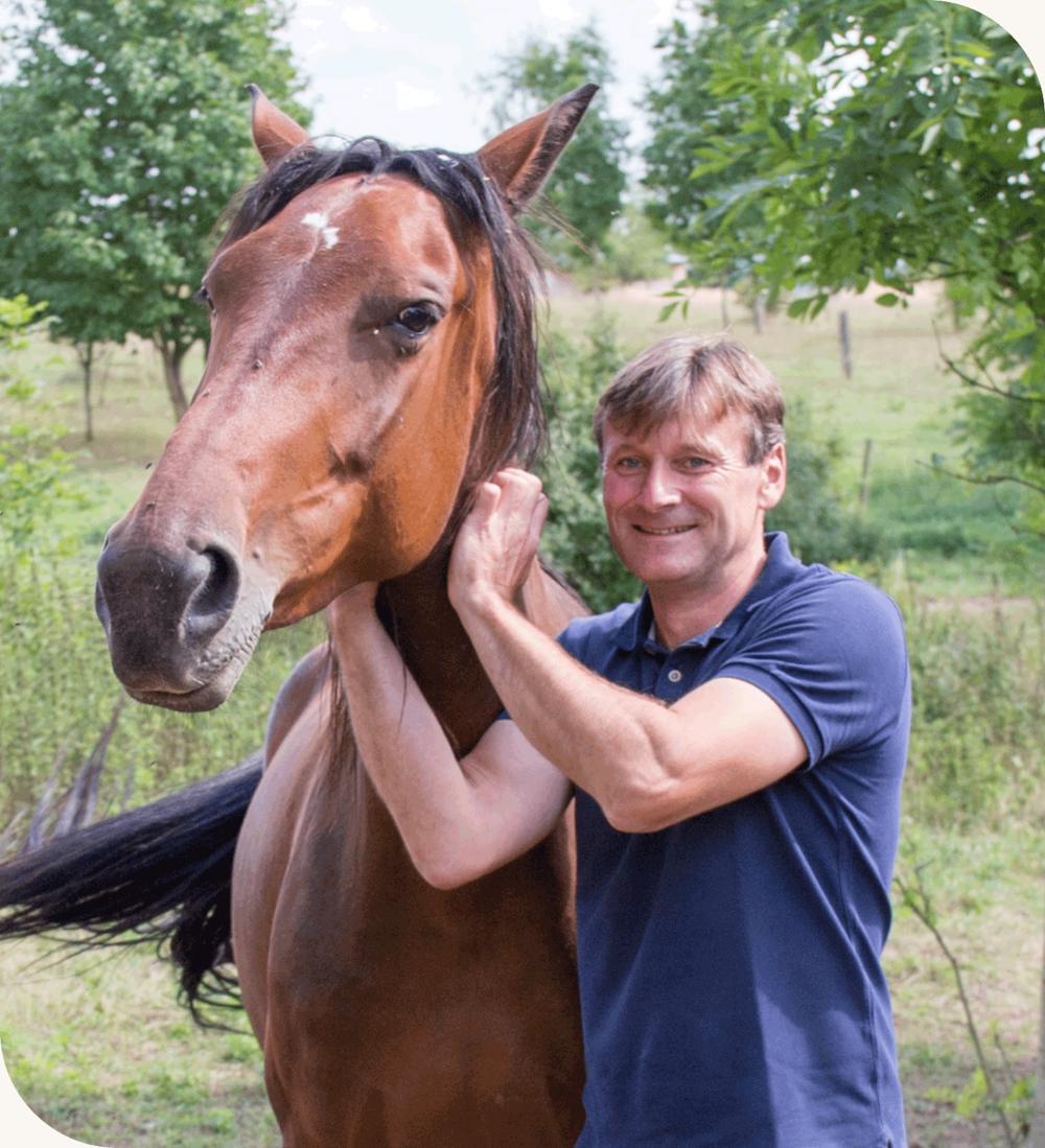 Jarda Chroňák s koňmi na Rodinné farmě Hůrka